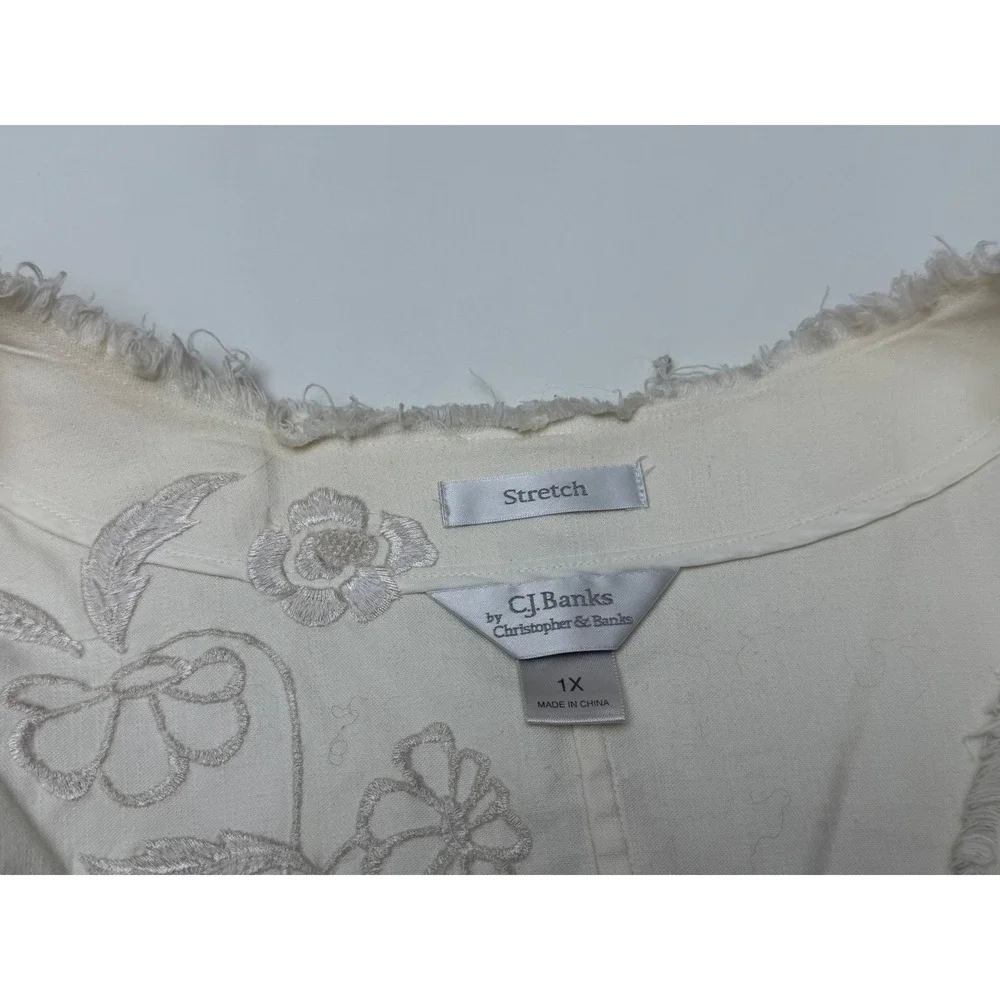 CJ Banks Women's White Embroidered Fringed Collarless Denim Jacket 1X - Picture 11 of 11
